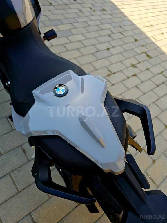 BMW F 900 XR