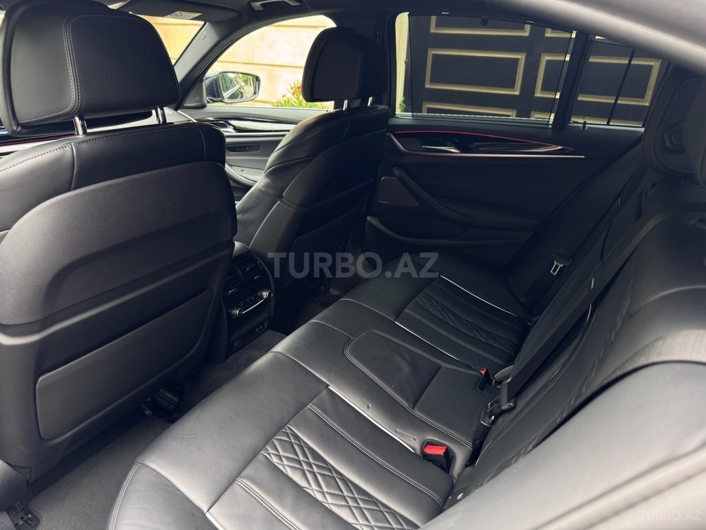 BMW 530e