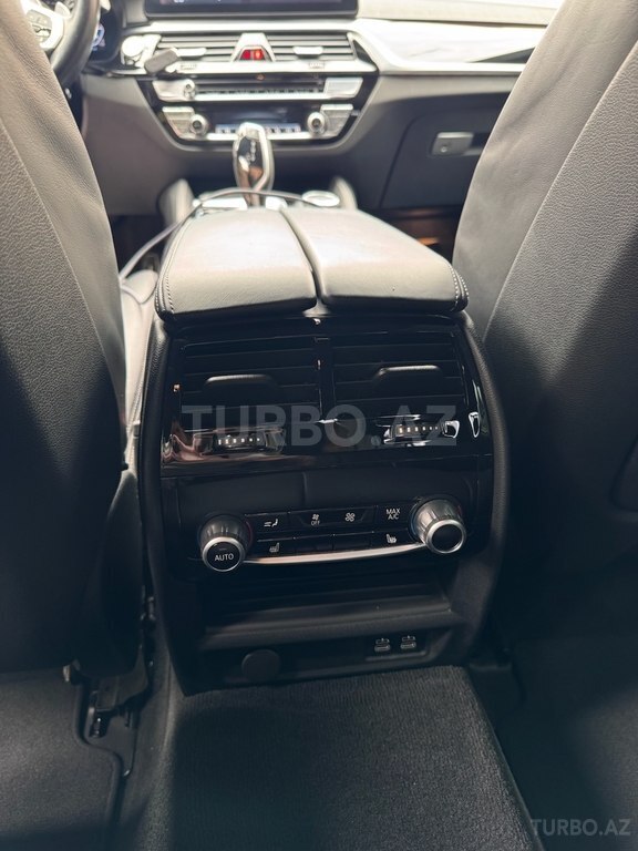 BMW 530e