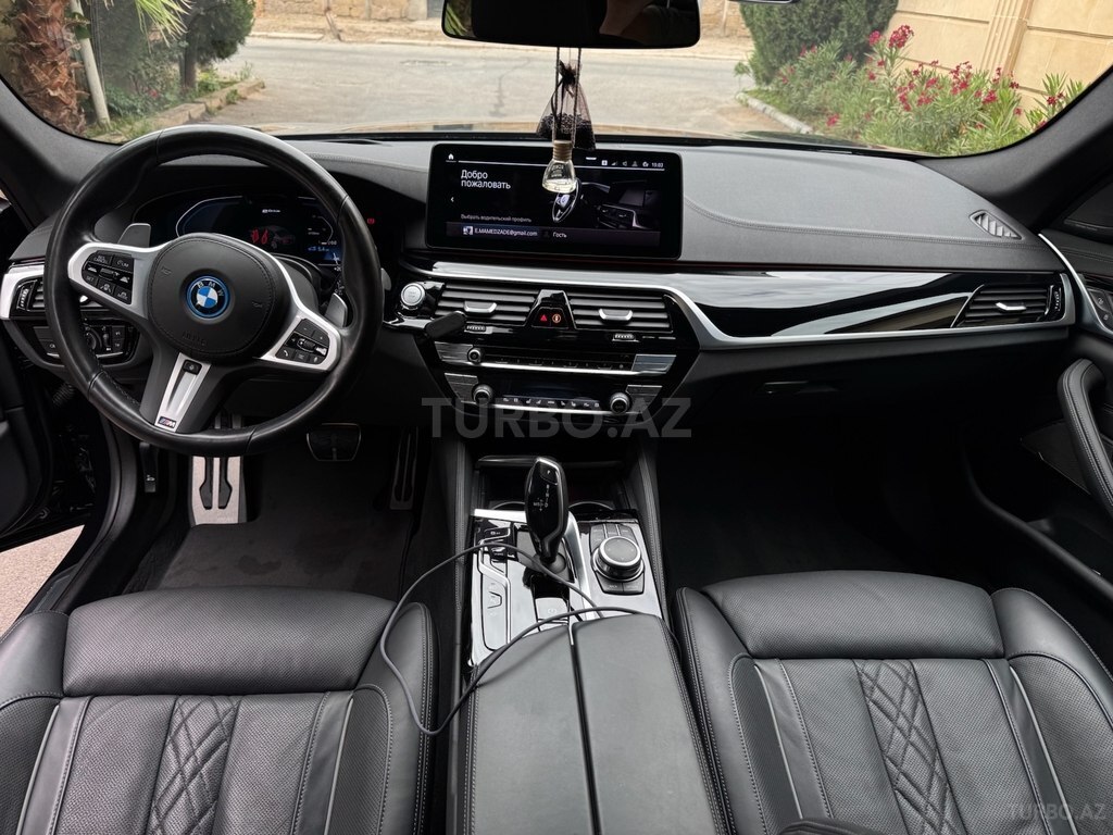 BMW 530e