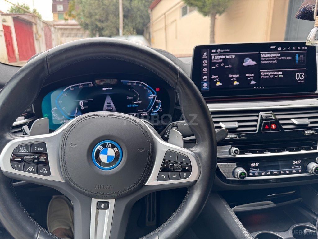 BMW 530e