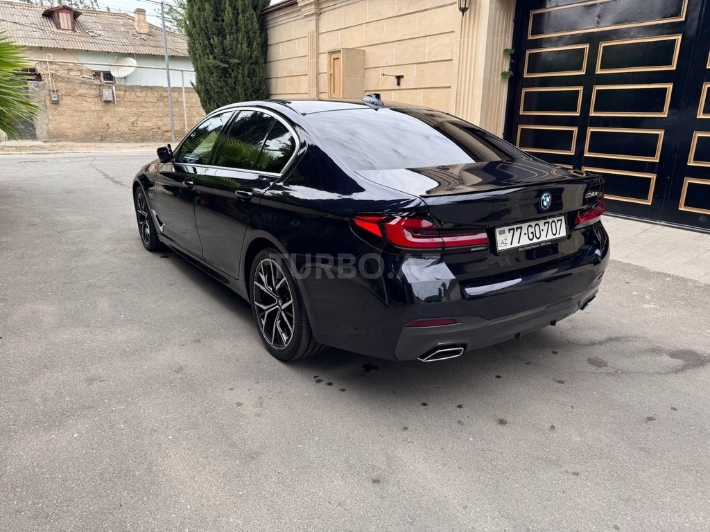 BMW 530e