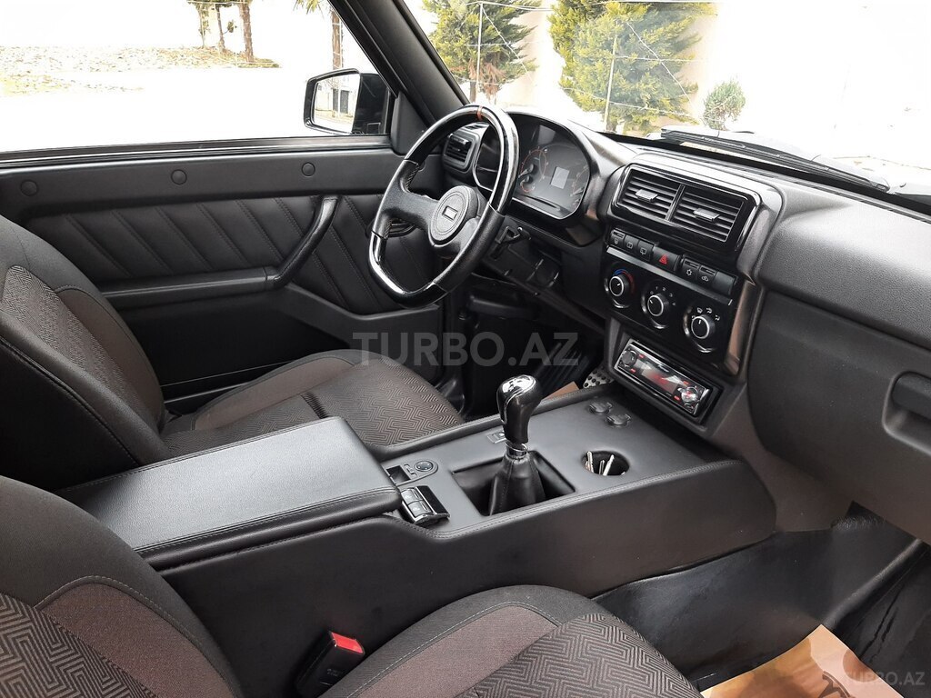 LADA (VAZ) Niva