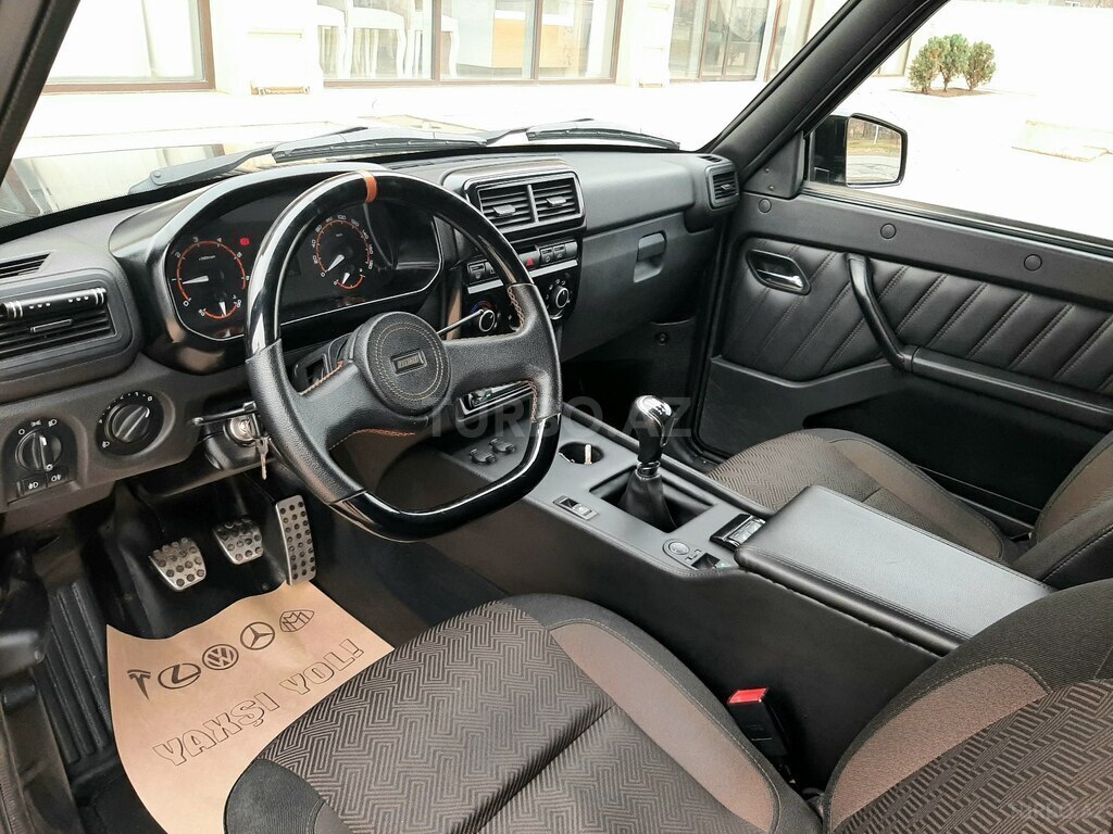 LADA (VAZ) Niva