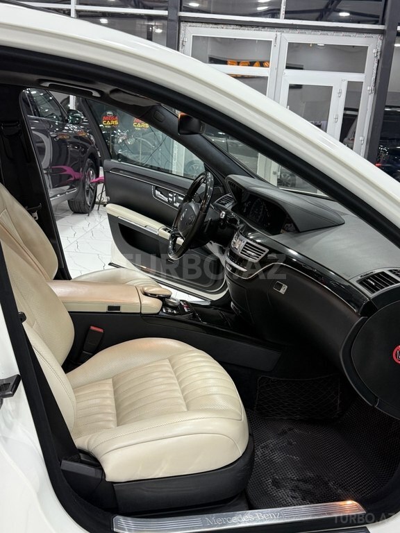 Mercedes S 500 4MATIC