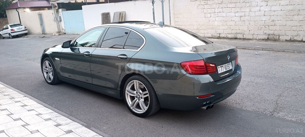 BMW 528