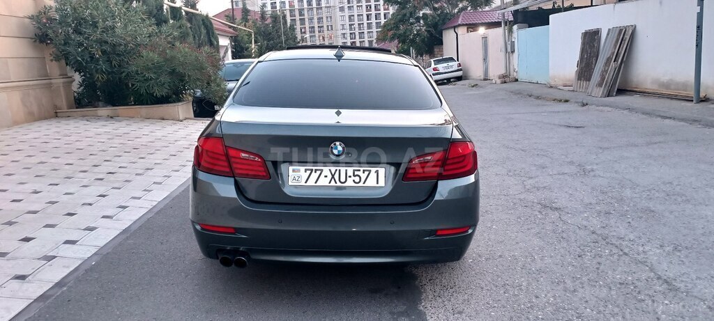 BMW 528