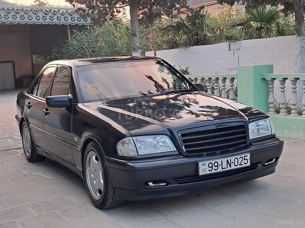 Mercedes C 180
