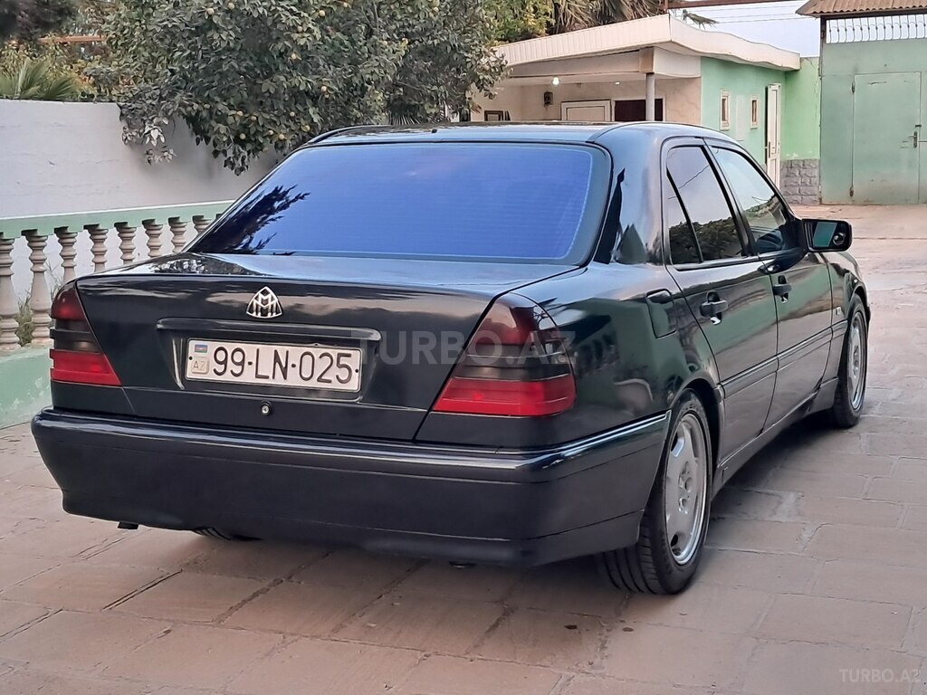 Mercedes C 180