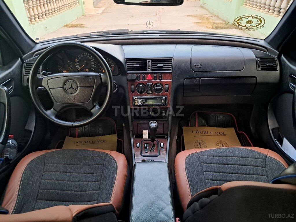 Mercedes C 180