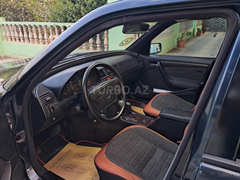 Mercedes C 180