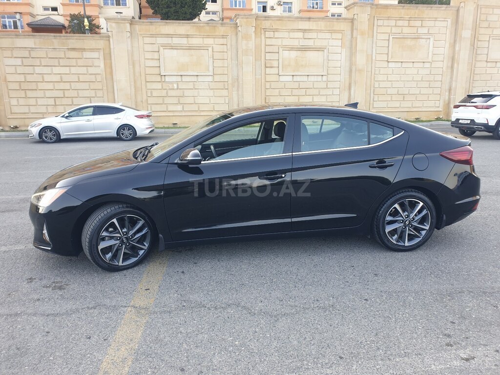 Hyundai Elantra