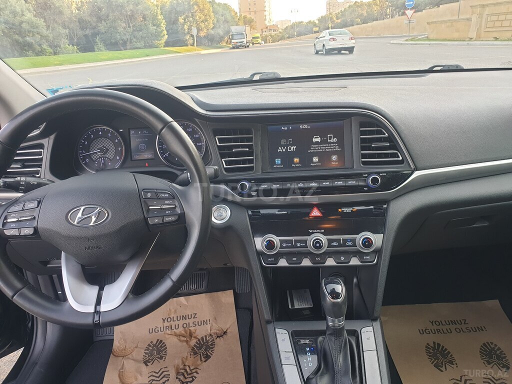 Hyundai Elantra
