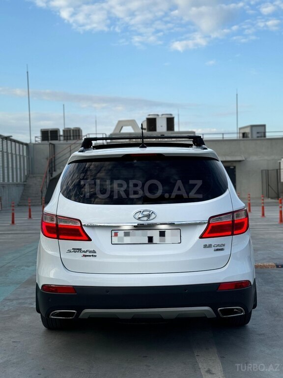 Hyundai Grand Santa Fe