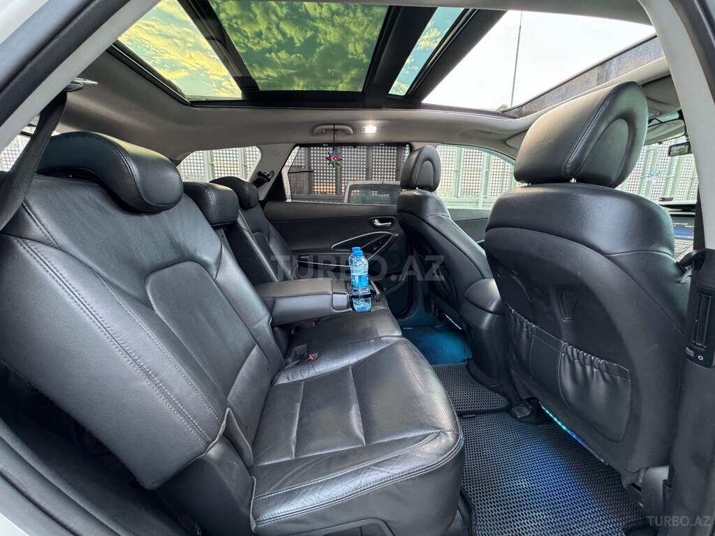 Hyundai Grand Santa Fe