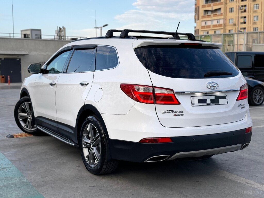 Hyundai Grand Santa Fe