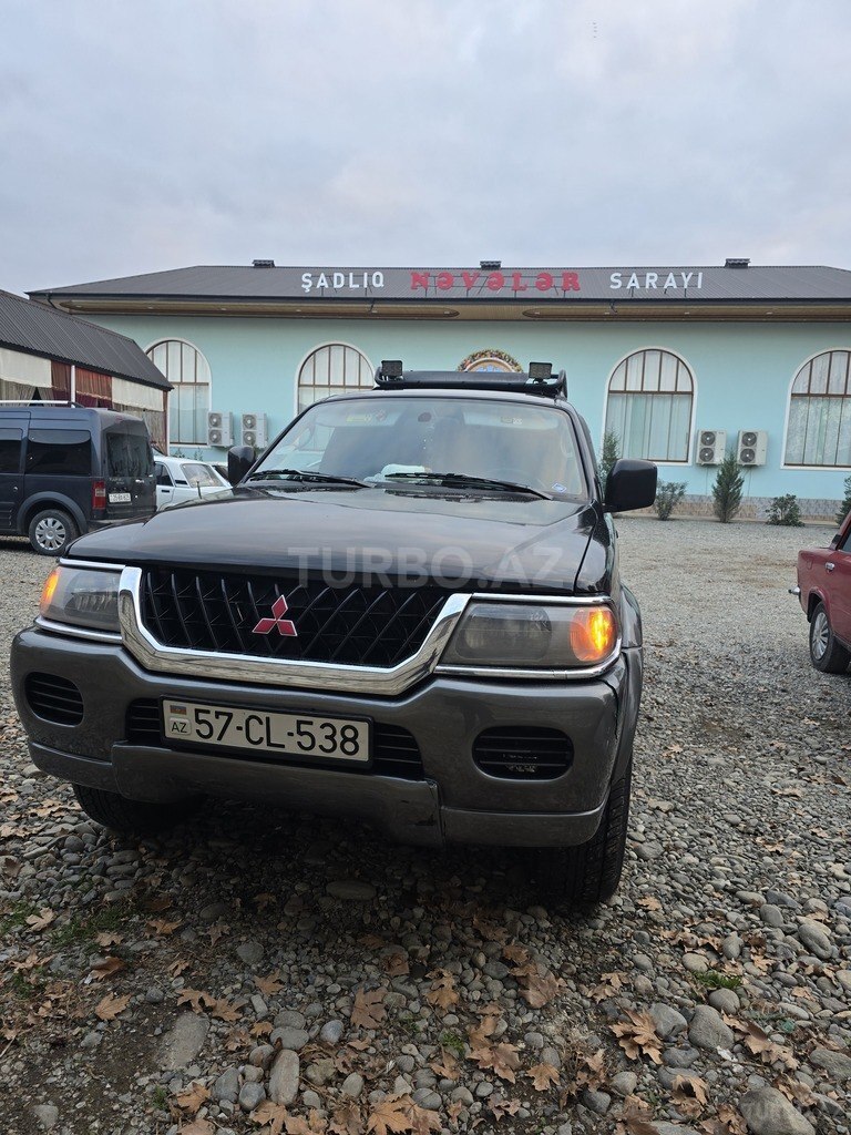 Mitsubishi Montero Sport