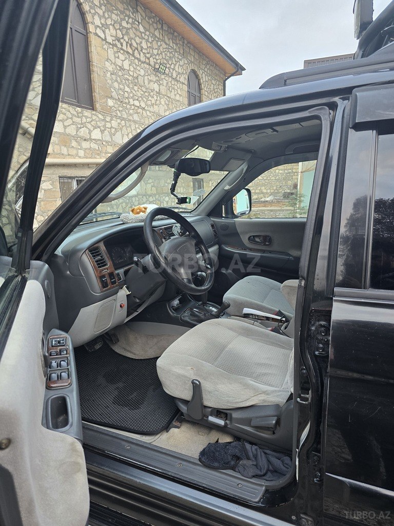 Mitsubishi Montero Sport