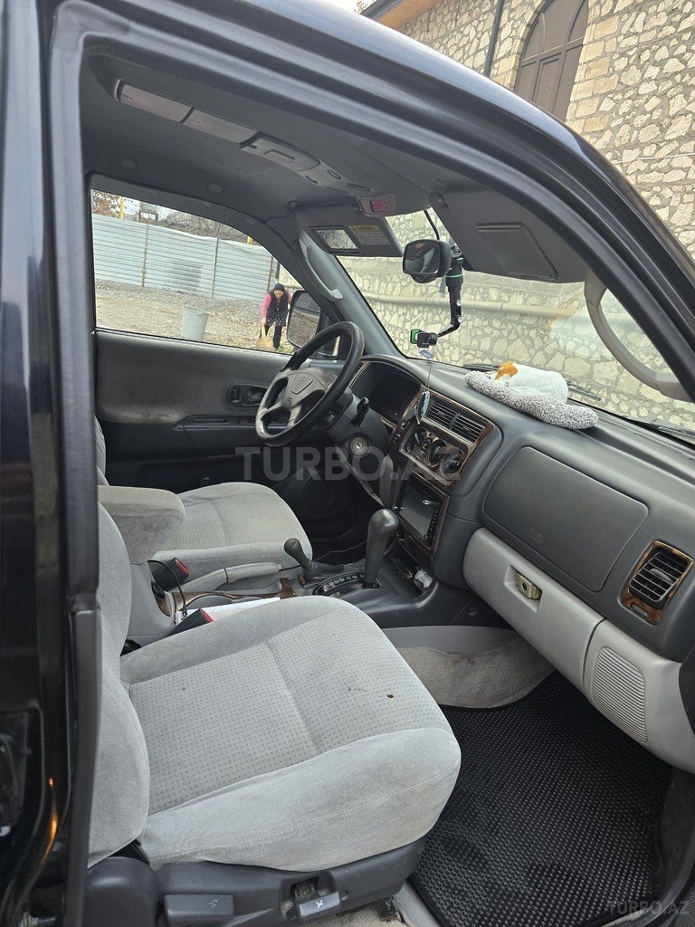 Mitsubishi Montero Sport
