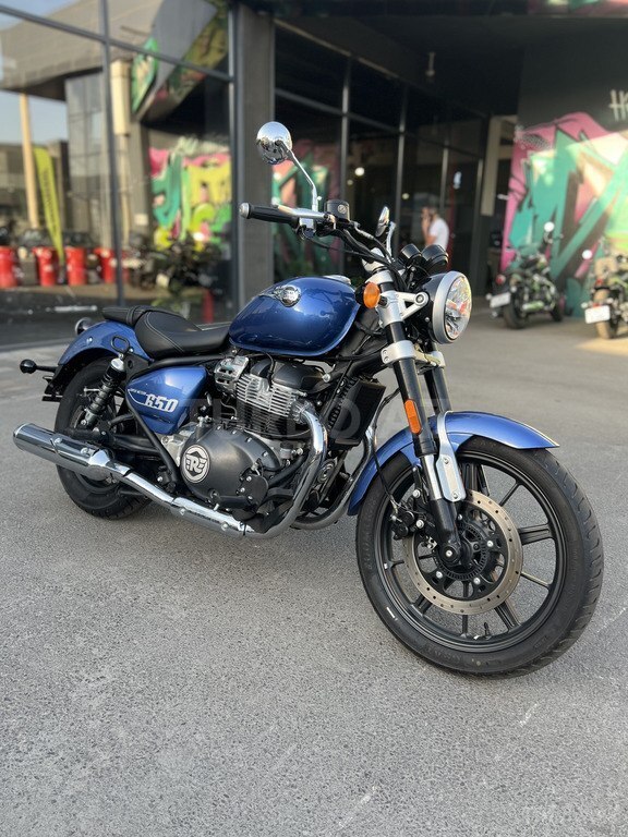 Royal Enfield Super Meteor 650