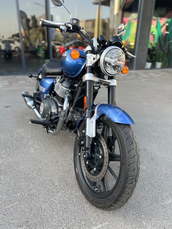 Royal Enfield Super Meteor 650