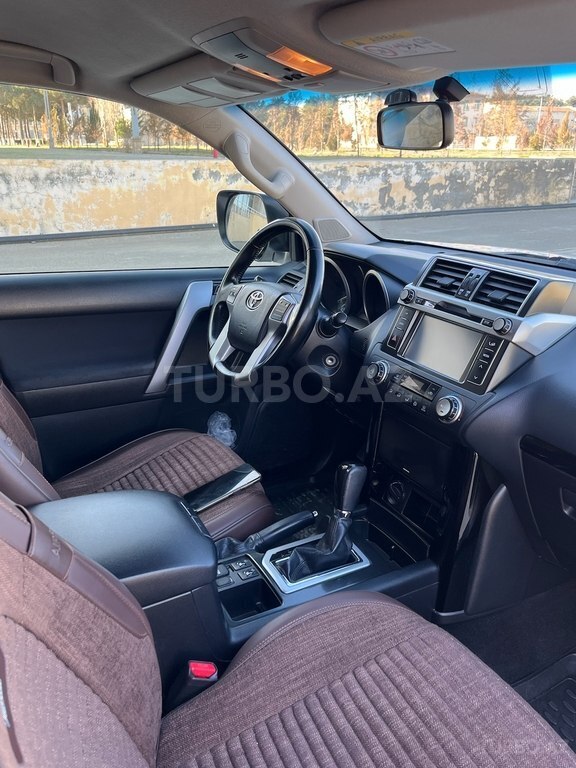 Toyota Land Cruiser Prado