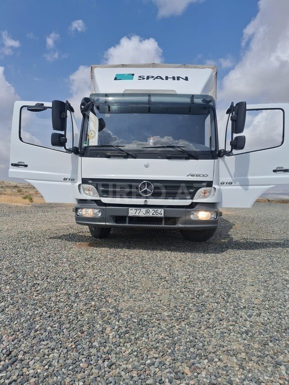 Mercedes Atego 818