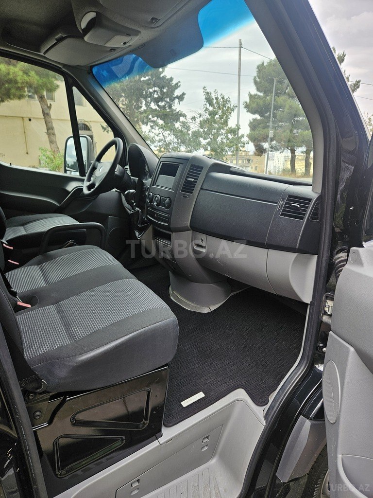 Mercedes Sprinter 513