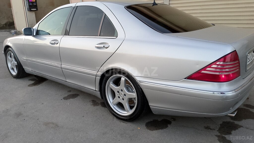 Mercedes S 320