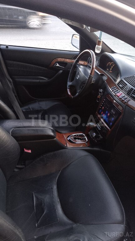 Mercedes S 320