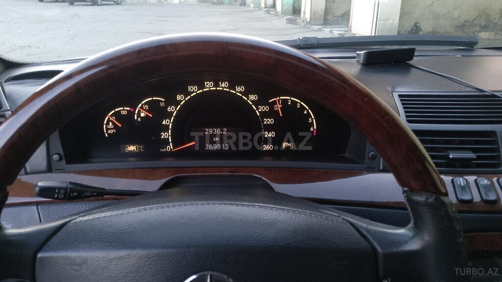 Mercedes S 320