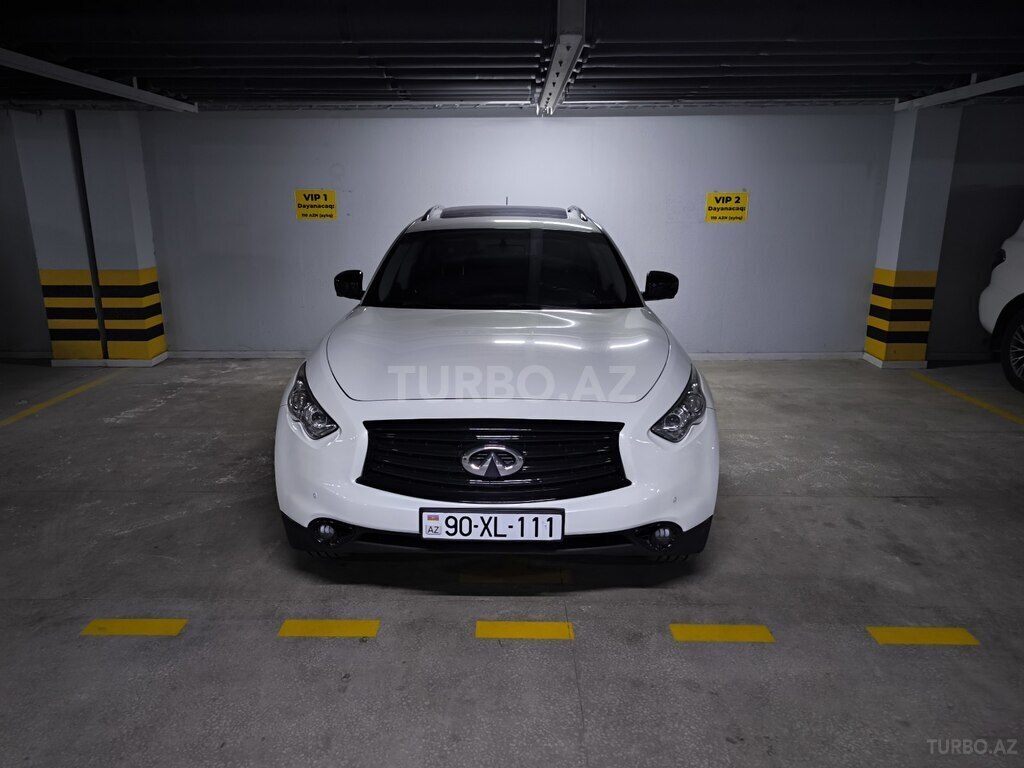 Infiniti QX70
