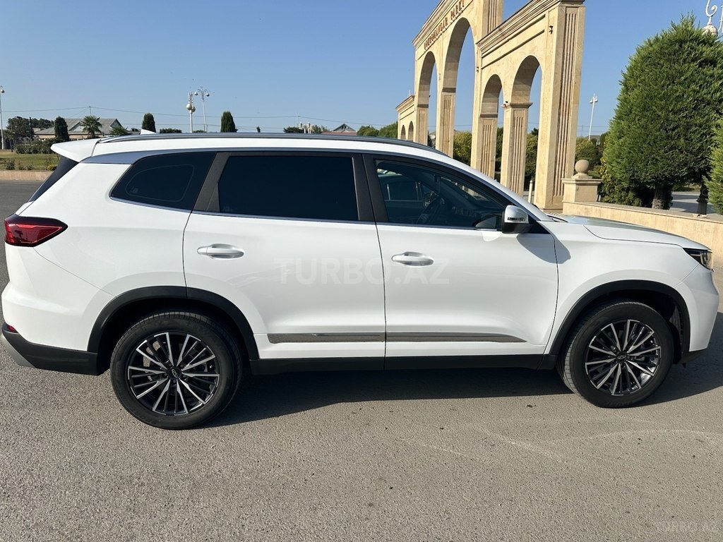 Chery Tiggo 8 Pro e+