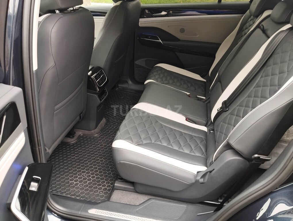 Volkswagen ID.6 Crozz