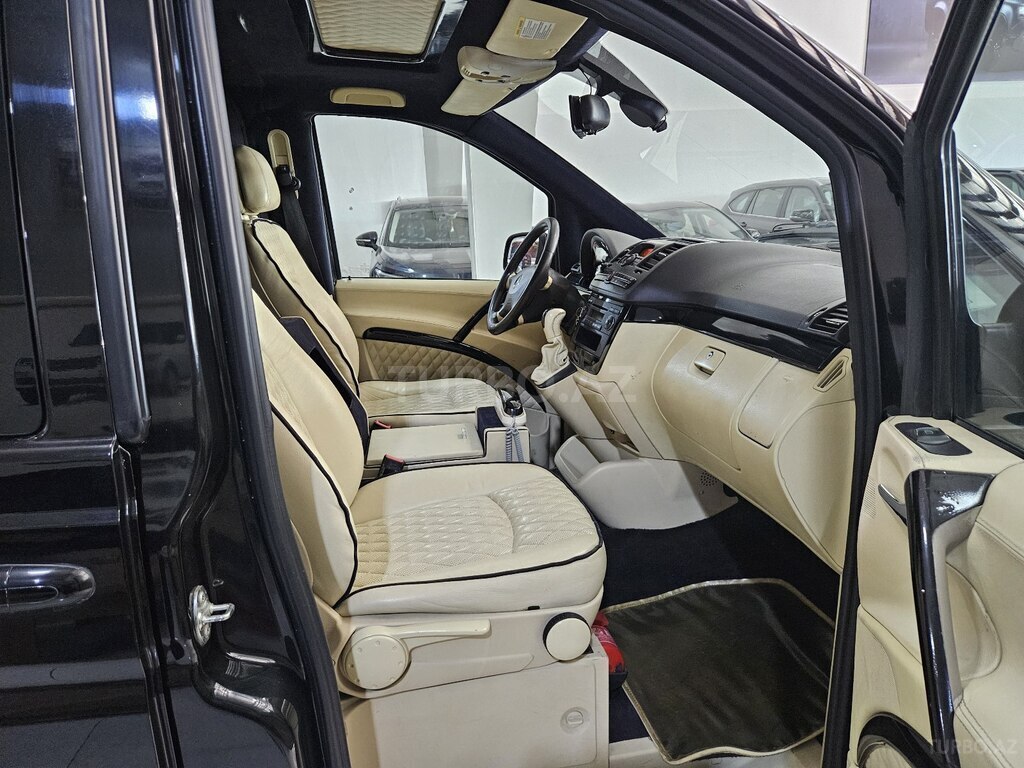 Mercedes Viano