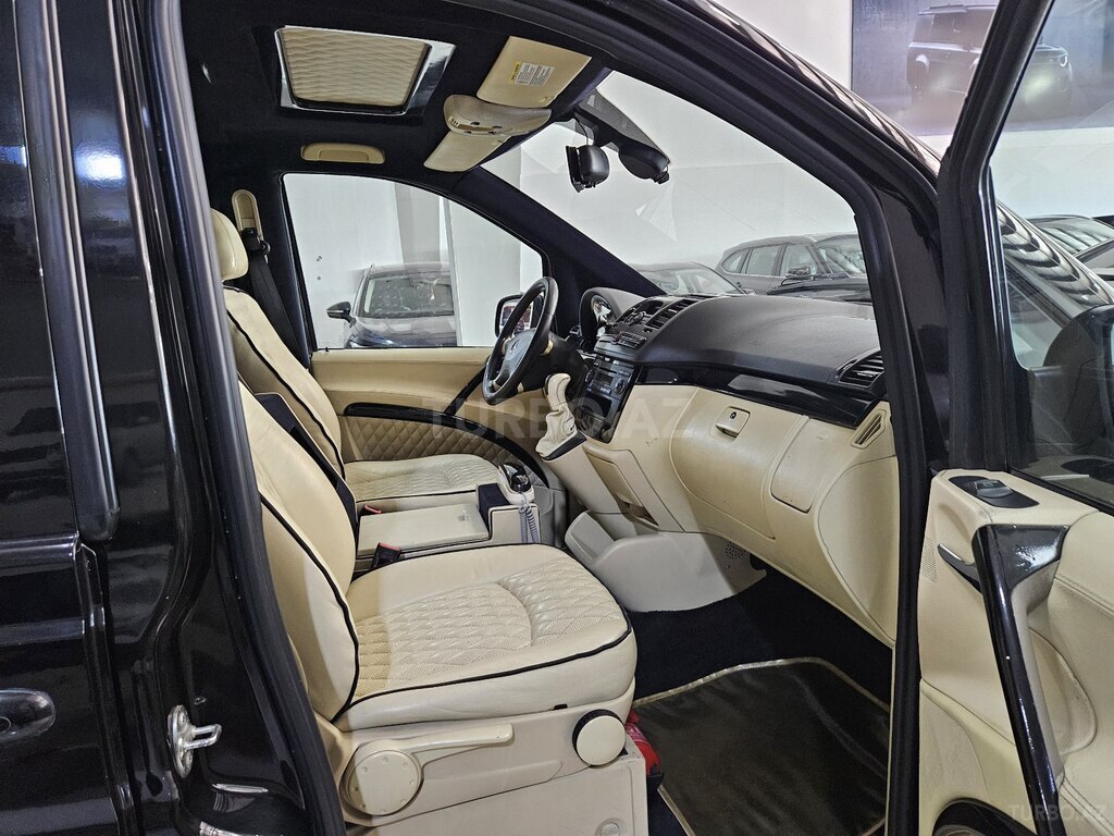 Mercedes Viano