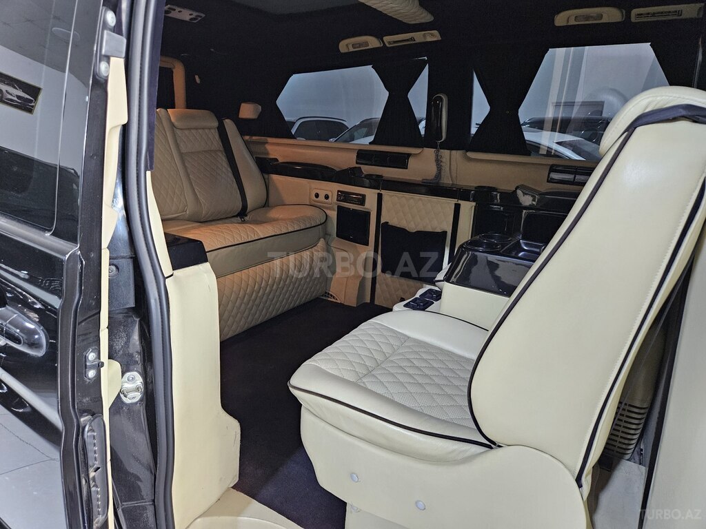 Mercedes Viano