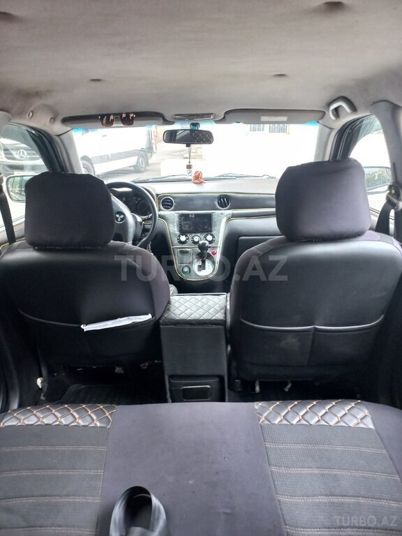 Mitsubishi Airtrek