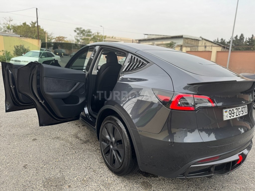 Tesla Model Y, L, 2024 il, 17 800 km Bakı almaq - qiyməti 36 500 AZN ...