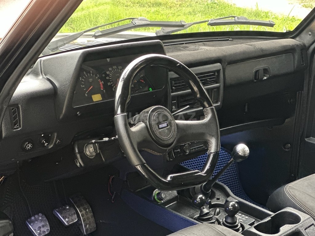 LADA (VAZ) Niva