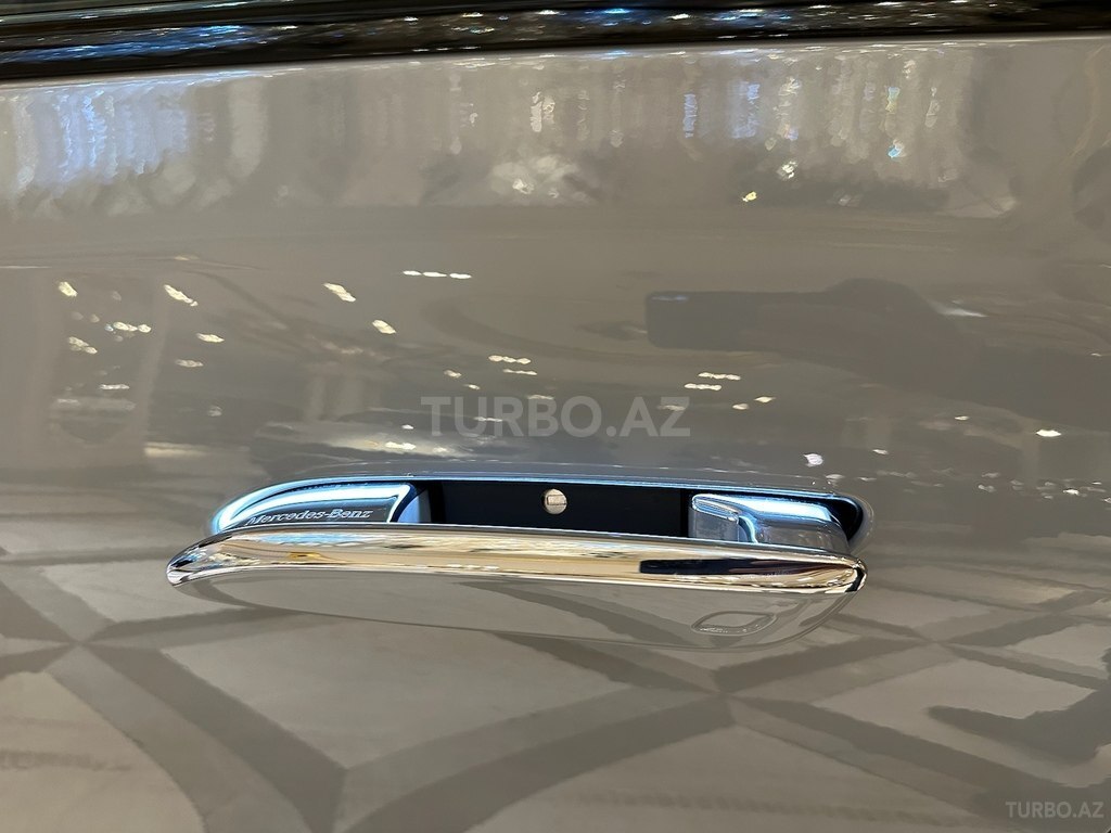 Mercedes E 400 e 4MATIC