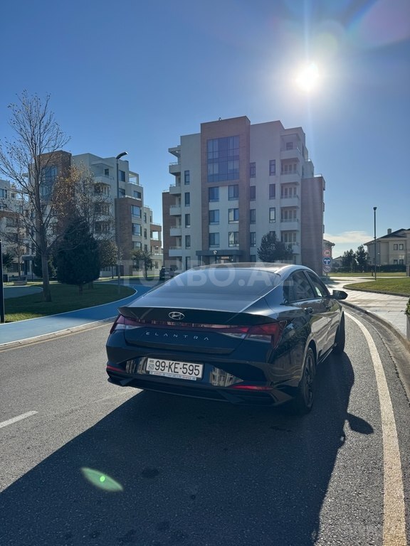 Hyundai Elantra