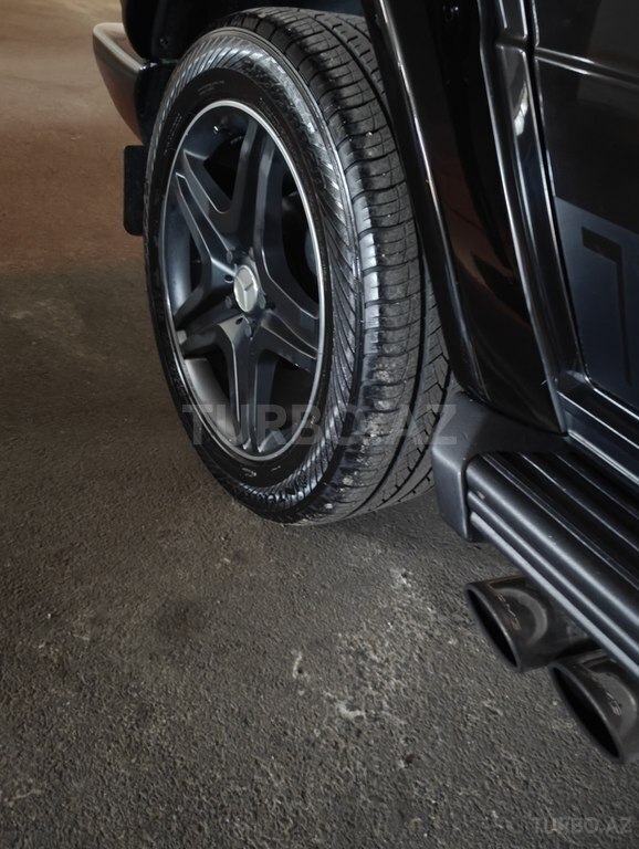 Mercedes G 300