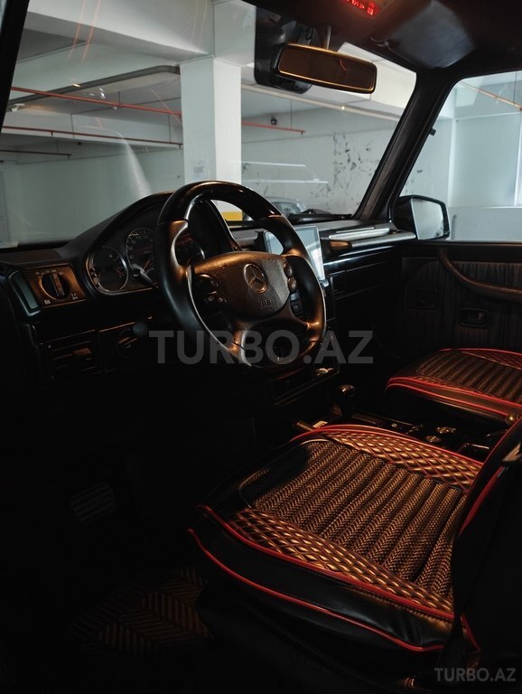 Mercedes G 300