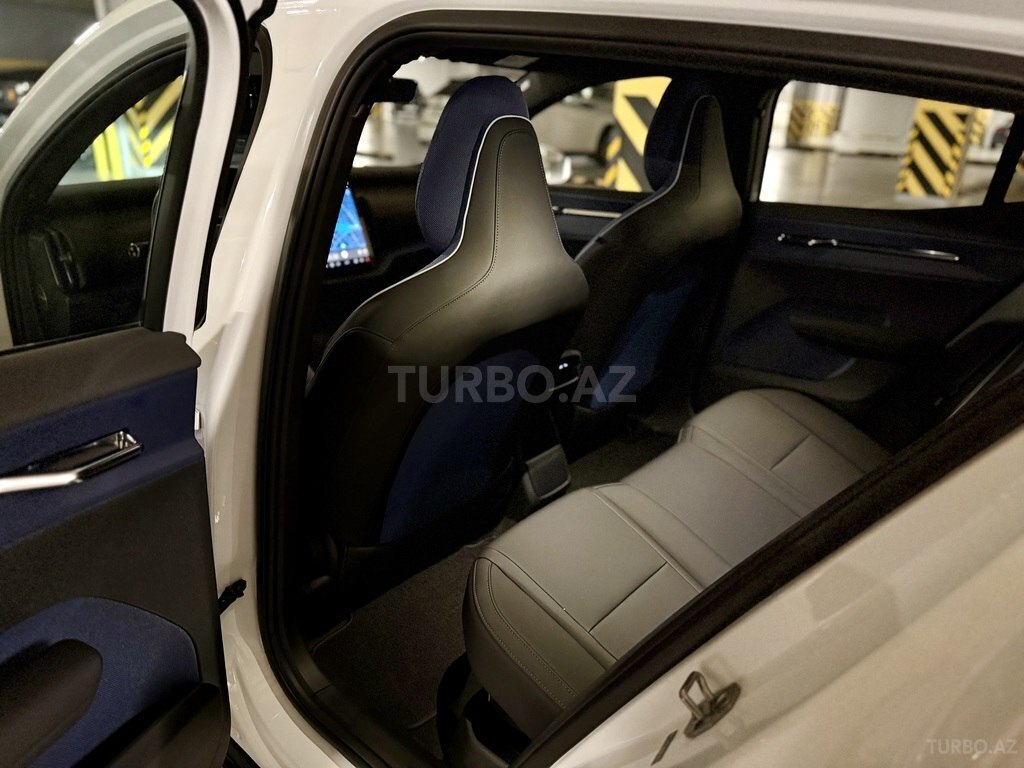 Volvo EX30