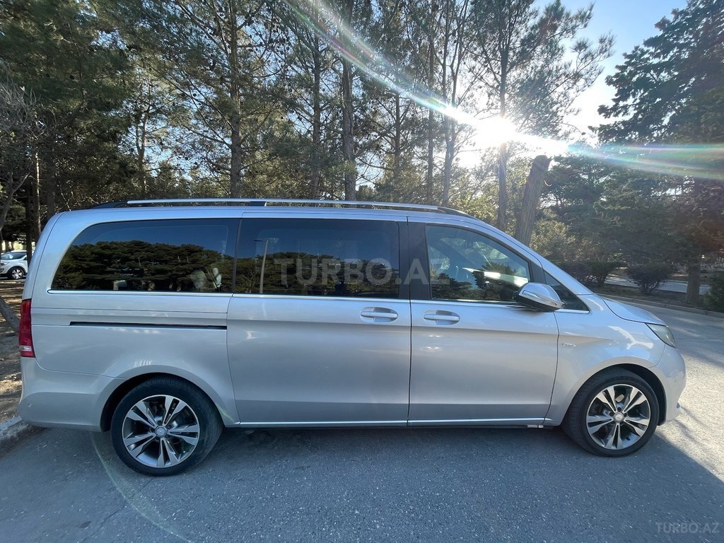 Mercedes V 250