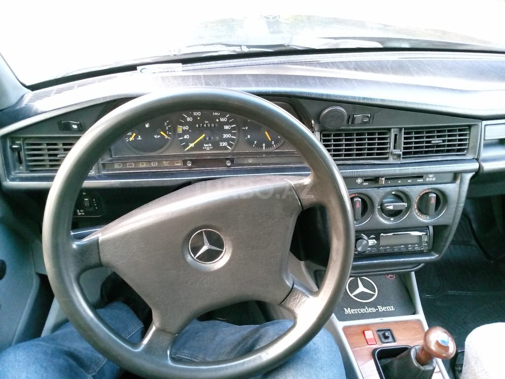 Mercedes 190