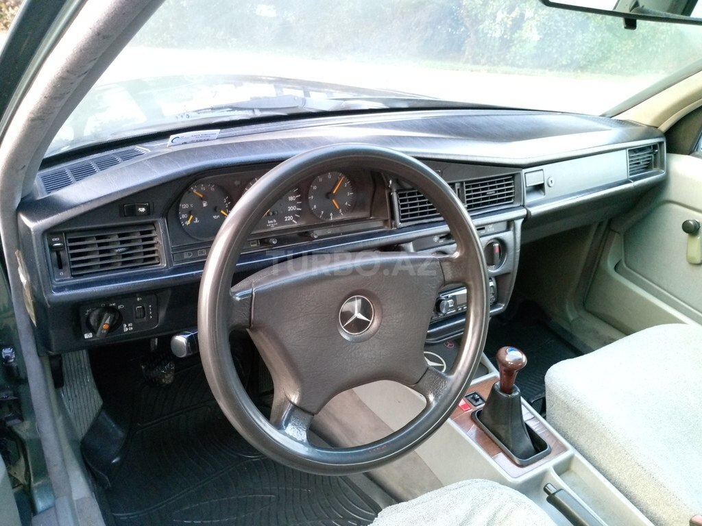 Mercedes 190