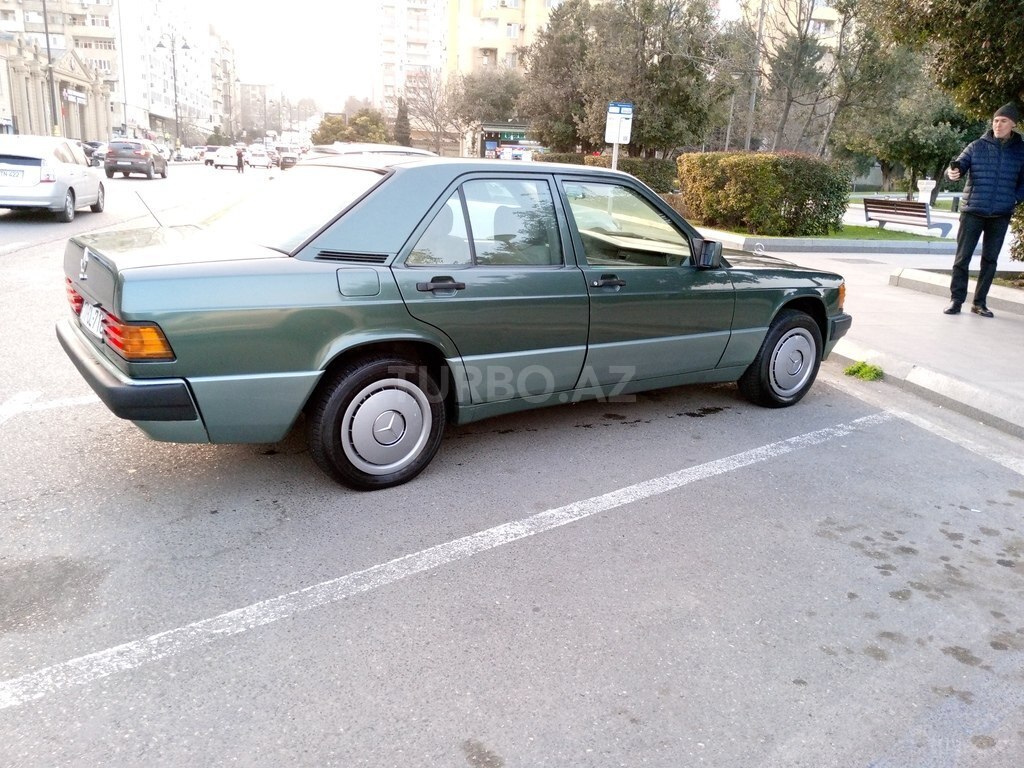 Mercedes 190
