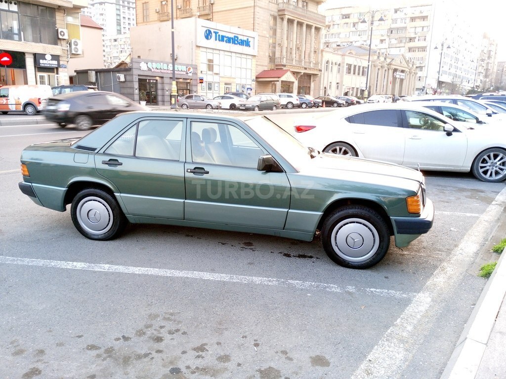Mercedes 190